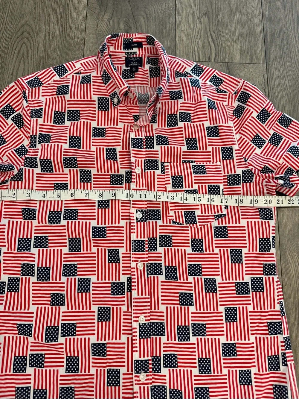 J. Crew Slim Flexed Washed Short Sleeves American Flag Men’s Size: Medium Shirt